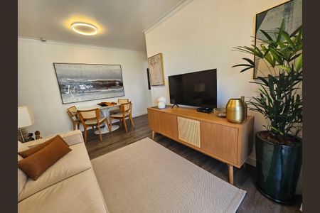 Sala de apartamento à venda com 2 quartos, 69m² em Cidade Monções, São Paulo