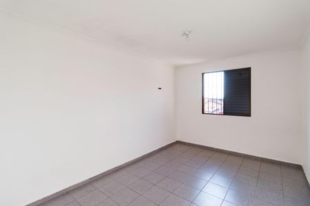 Quarto 2 de casa para alugar com 2 quartos, 163m² em Jardim Leonidas Moreira, São Paulo