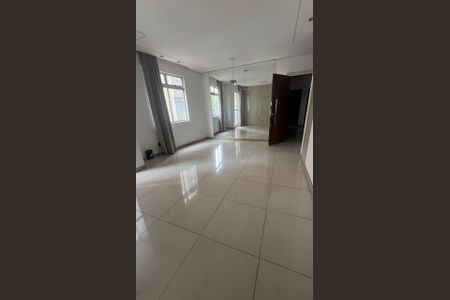 Apartamento à venda com 90m², 3 quartos e 2 vagas Apartamento à venda com 90m², 3 quartos e 2 vagasSala