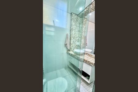 Apartamento à venda com 90m², 3 quartos e 2 vagas Apartamento à venda com 90m², 3 quartos e 2 vagasBanheiro