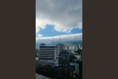 Apartamento à venda com 90m², 3 quartos e 2 vagas Apartamento à venda com 90m², 3 quartos e 2 vagasVista