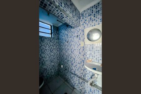 Banheiro de casa para alugar com 1 quarto, 28m² em Vila Dom Pedro I, São Paulo