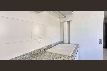 Casa de condomínio para alugar com 545m², 3 quartos e 4 vagas Casa de condomínio para alugar com 545m², 3 quartos e 4 vagasÁrea de Serviço