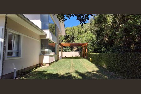 Casa de condomínio para alugar com 545m², 3 quartos e 4 vagas Casa de condomínio para alugar com 545m², 3 quartos e 4 vagasGaragem