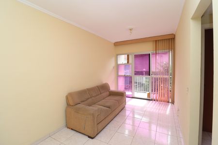 Sala de apartamento para alugar com 2 quartos, 60m² em Tauá, Rio de Janeiro