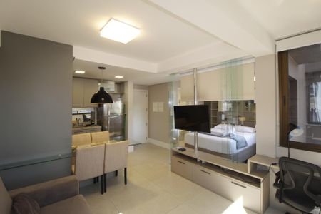 Sala de kitnet/studio para alugar com 1 quarto, 39m² em Independência, Porto Alegre