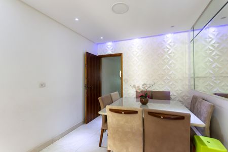 Sala de Jantar  de casa à venda com 3 quartos, 140m² em Vila Carmosina, São Paulo