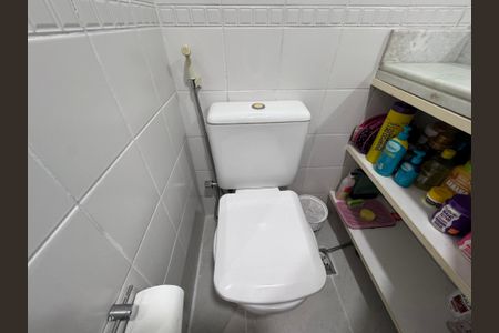 Apartamento à venda com 99m², 3 quartos e 2 vagasSuíte 2 - Banheiro