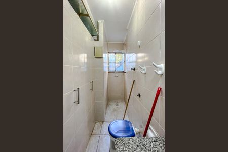 Banheiro de casa para alugar com 1 quarto, 19m² em Vila Dom Pedro I, São Paulo