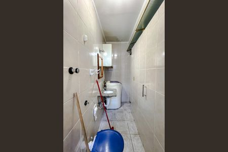 Banheiro de casa para alugar com 1 quarto, 19m² em Vila Dom Pedro I, São Paulo