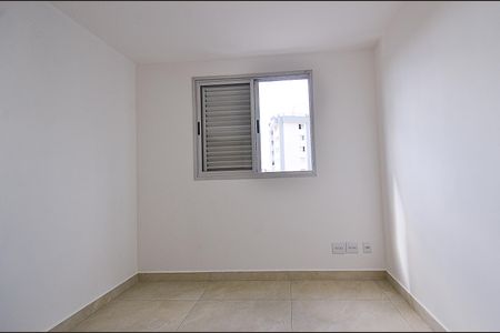 Quarto 2 de apartamento para alugar com 3 quartos, 94m² em Ipiranga, Belo Horizonte