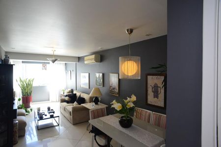 Sala de apartamento à venda com 3 quartos, 76m² em Barra da Tijuca, Rio de Janeiro