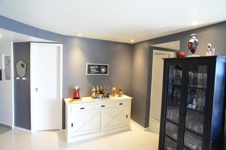 Sala de apartamento à venda com 3 quartos, 76m² em Barra da Tijuca, Rio de Janeiro