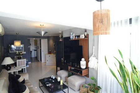 Sala de apartamento à venda com 3 quartos, 76m² em Barra da Tijuca, Rio de Janeiro