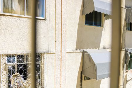 Vista do Quarto 1 de apartamento para alugar com 2 quartos, 56m² em Tomas Coelho RJ, Rio de Janeiro