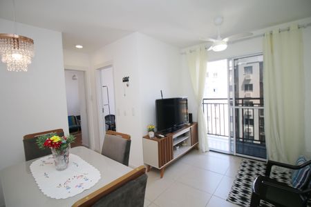 Sala de apartamento para alugar com 2 quartos, 45m² em Ramos, Rio de Janeiro