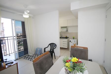 Sala de apartamento para alugar com 2 quartos, 45m² em Ramos, Rio de Janeiro