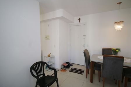 Sala de apartamento para alugar com 2 quartos, 45m² em Ramos, Rio de Janeiro