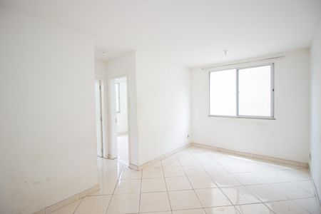 Sala de apartamento para alugar com 2 quartos, 70m² em Morro do Confisco, Contagem