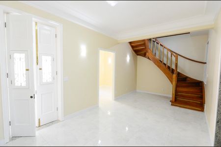 Sala de casa para alugar com 4 quartos, 200m² em Tijuca, Rio de Janeiro
