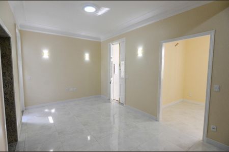 Sala de casa para alugar com 4 quartos, 200m² em Tijuca, Rio de Janeiro