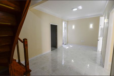 Sala de casa para alugar com 4 quartos, 200m² em Tijuca, Rio de Janeiro
