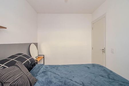 Quarto 1 de apartamento à venda com 2 quartos, 50m² em Santa Fé, Porto Alegre