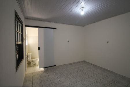 Quarto de casa para alugar com 1 quarto, 33m² em Vila California, São Paulo