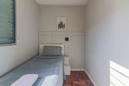 Quarto 2 de casa para alugar com 4 quartos, 180m² em Jardim Bonfiglioli, São Paulo
