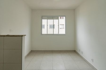 Sala de apartamento para alugar com 2 quartos, 32m² em Parque Fongaro, São Paulo