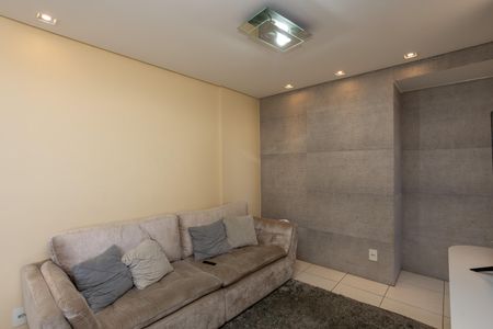 Sala de apartamento à venda com 3 quartos, 74m² em Heliópolis, Belo Horizonte