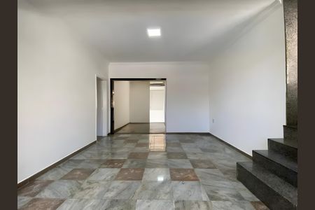 Sala de casa para alugar com 5 quartos, 360m² em Candelária, Belo Horizonte