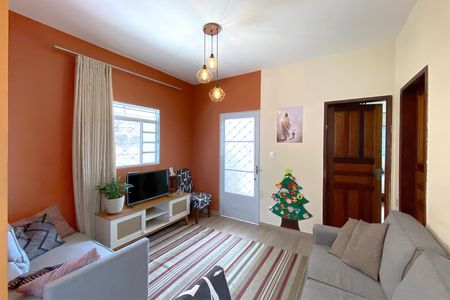 Sala de casa para alugar com 2 quartos, 129m² em Concórdia, Belo Horizonte