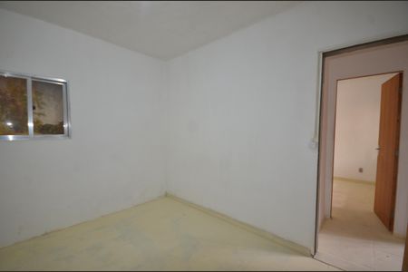Quarto 2 de casa para alugar com 2 quartos, 45m² em Jardim Sulacap, Rio de Janeiro