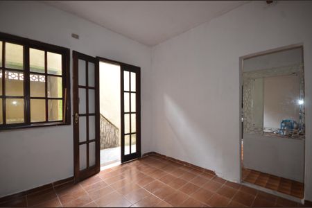 Sala de casa para alugar com 2 quartos, 45m² em Jardim Sulacap, Rio de Janeiro