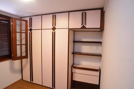 Casa de condomínio para alugar com 180m², 4 quartos e 3 vagas Casa de condomínio para alugar com 180m², 4 quartos e 3 vagasQuarto 3