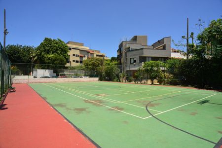 Casa de condomínio para alugar com 180m², 4 quartos e 3 vagas Casa de condomínio para alugar com 180m², 4 quartos e 3 vagasÁrea Comum - Quadra Esportiva