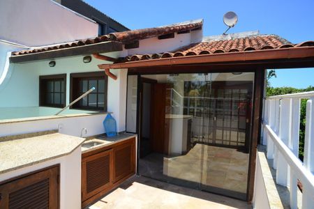 Casa de condomínio para alugar com 180m², 4 quartos e 3 vagas Casa de condomínio para alugar com 180m², 4 quartos e 3 vagasTerraço