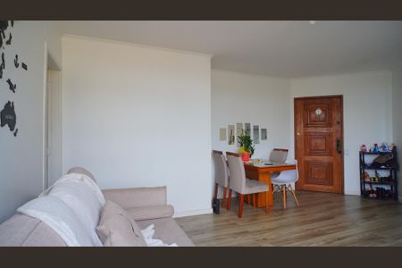 Sala  de apartamento para alugar com 2 quartos, 76m² em Cristal, Porto Alegre