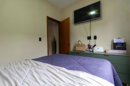 Quarto 1 de apartamento para alugar com 2 quartos, 40m² em Jardim Arize, São Paulo