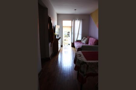 Sala de apartamento para alugar com 2 quartos, 52m² em Centro, Cotia