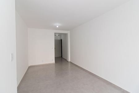 Sala de apartamento para alugar com 2 quartos, 59m² em Jardim Sulacap, Rio de Janeiro