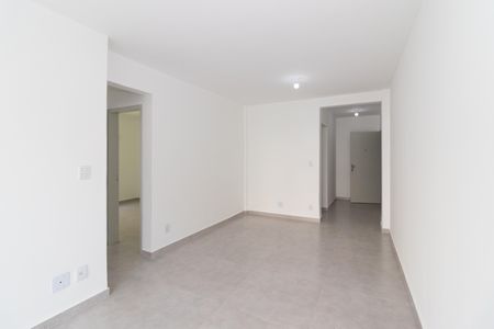 Sala de apartamento para alugar com 2 quartos, 59m² em Jardim Sulacap, Rio de Janeiro