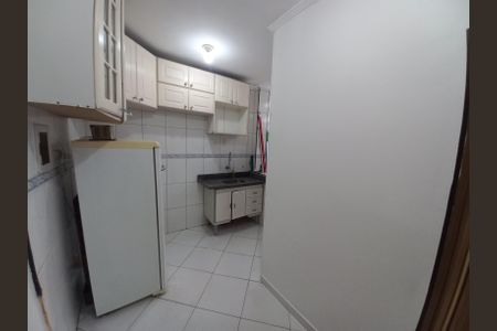 Cozinha de apartamento para alugar com 1 quarto, 37m² em Centro, São Vicente