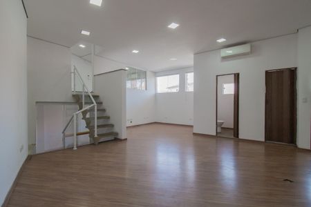 Casa para alugar com 3 quartos, 367m² em Vila Nossa Senhora das Vitorias, Mauá