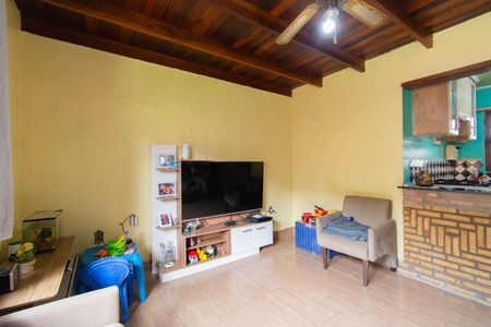 Casa à venda com 3 quartos, 280m² em Niterói, Canoas