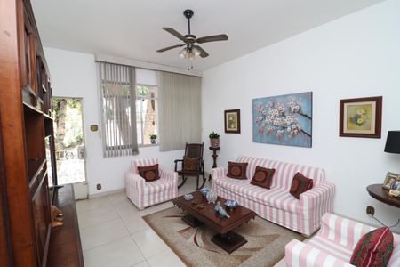 Sala de casa à venda com 4 quartos, 400m² em Moneró, Rio de Janeiro