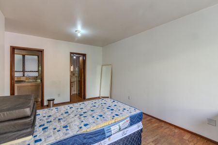 Sala/Quarto de kitnet/studio para alugar com 1 quarto, 58m² em Centro Histórico, Porto Alegre