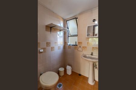 Banheiro de kitnet/studio para alugar com 1 quarto, 58m² em Centro Histórico, Porto Alegre