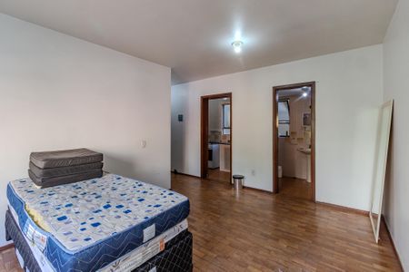 Sala/Quarto de kitnet/studio para alugar com 1 quarto, 58m² em Centro Histórico, Porto Alegre
